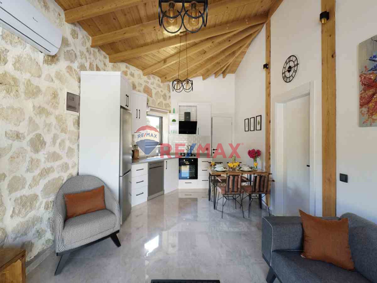 RE/MAX PUPA'DAN KALKAN SARIBELEN'DE SATILIK VILLA VE ARAZISI - Görsel 8