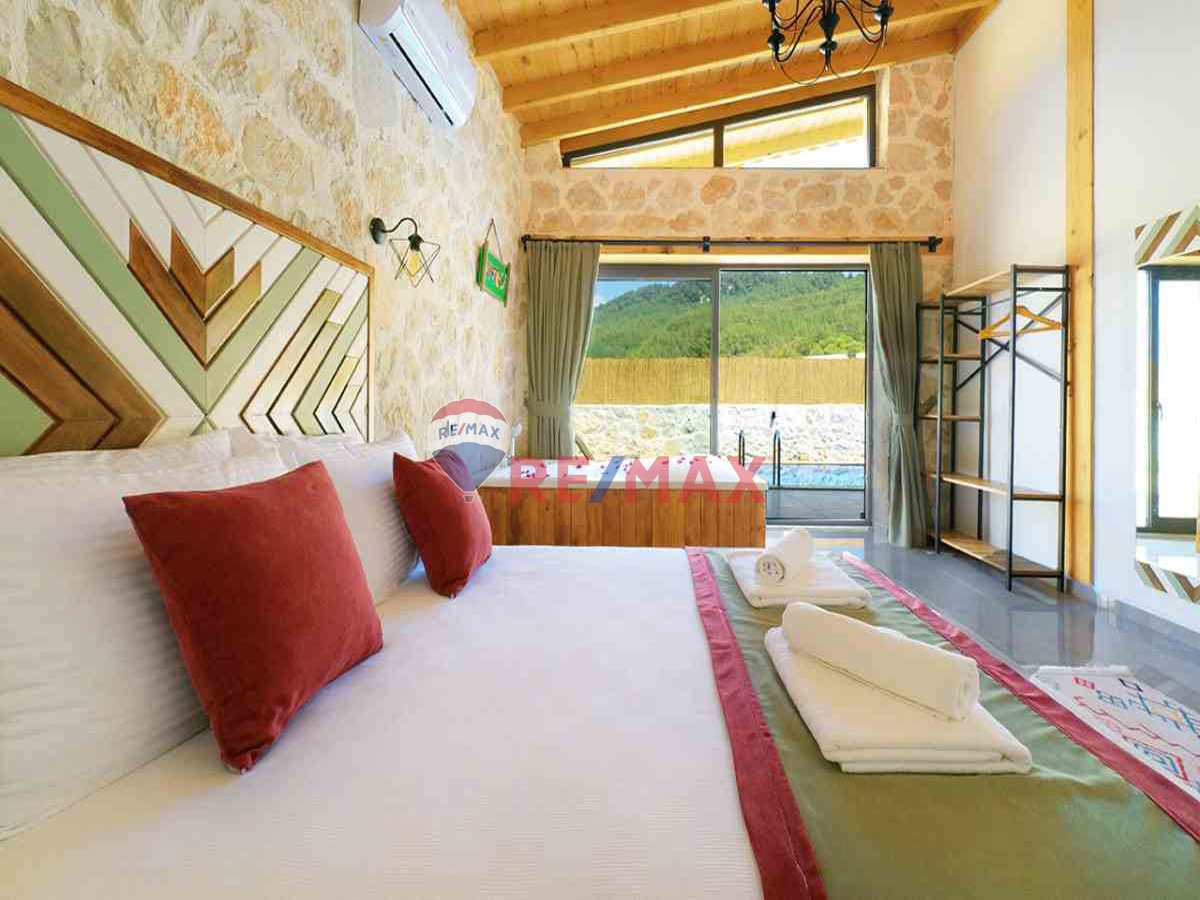 RE/MAX PUPA'DAN KALKAN SARIBELEN'DE SATILIK VILLA VE ARAZISI - Görsel 10