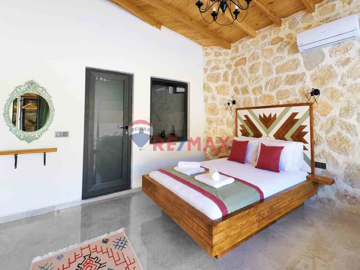 RE/MAX PUPA'DAN KALKAN SARIBELEN'DE SATILIK VILLA VE ARAZISI - Görsel 5