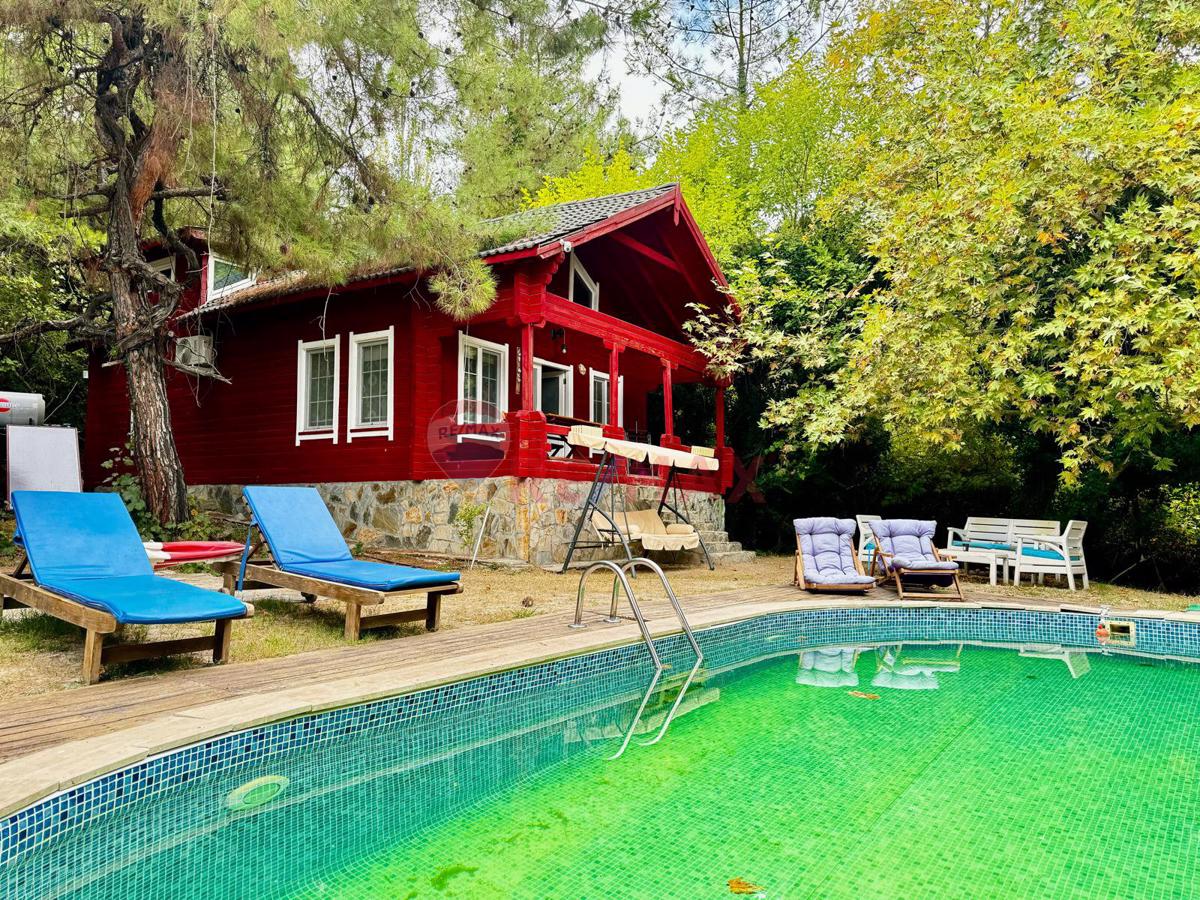 RE/MAX PUPA'DAN İSLAMLARDA DOĞA İÇİNDE SATILIK HAVUZLU 4 ADET AHŞAP EV
