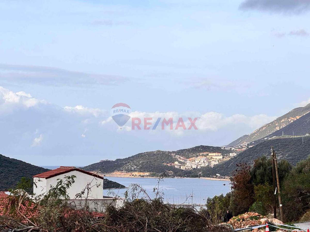 KAŞ MERKEZ'DE DENİZ MANZARALI 2+1 75 m2 NET KULLANIM GİRİŞ KAT - Görsel 11