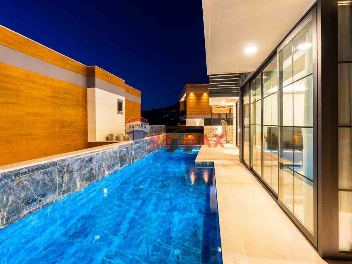 RE/MAX PUPA KAŞ KALKAN 4+1 LÜKS VILLA - Görsel 14