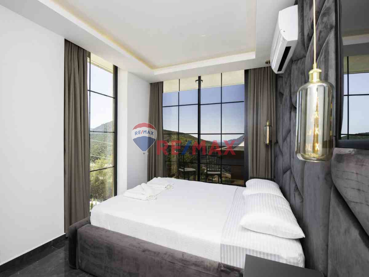 RE/MAX PUPA KAŞ KALKAN 4+1 LÜKS VILLA - Görsel 10